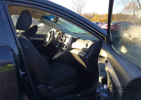 2010 Pontiac Vibe из США, поврежденный, VIN 5Y2SP6E05AZ415487